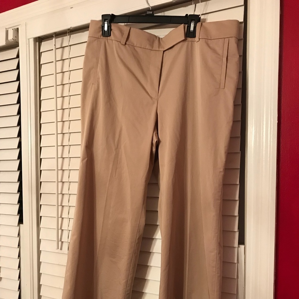 Ann Taylor wide leg Biege slacks